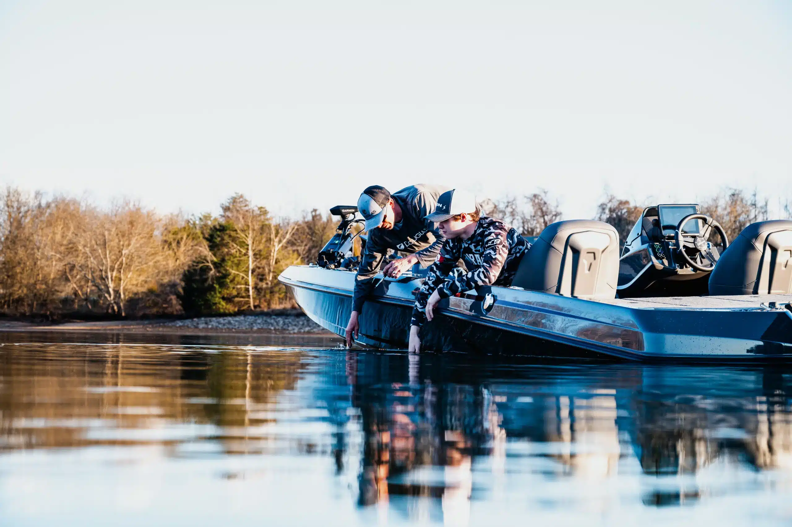 VLX21 Bass Boat: Water Test, Pricing, Specs – Guide Fishing